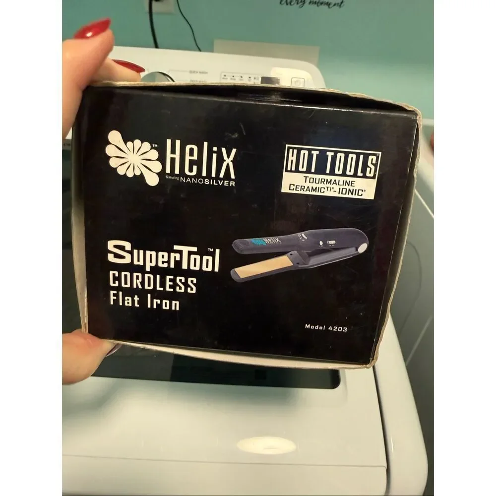 Hot Tools Helix Super Tool Cordless Flat Iron Hair Straightener Model 4203 NEW